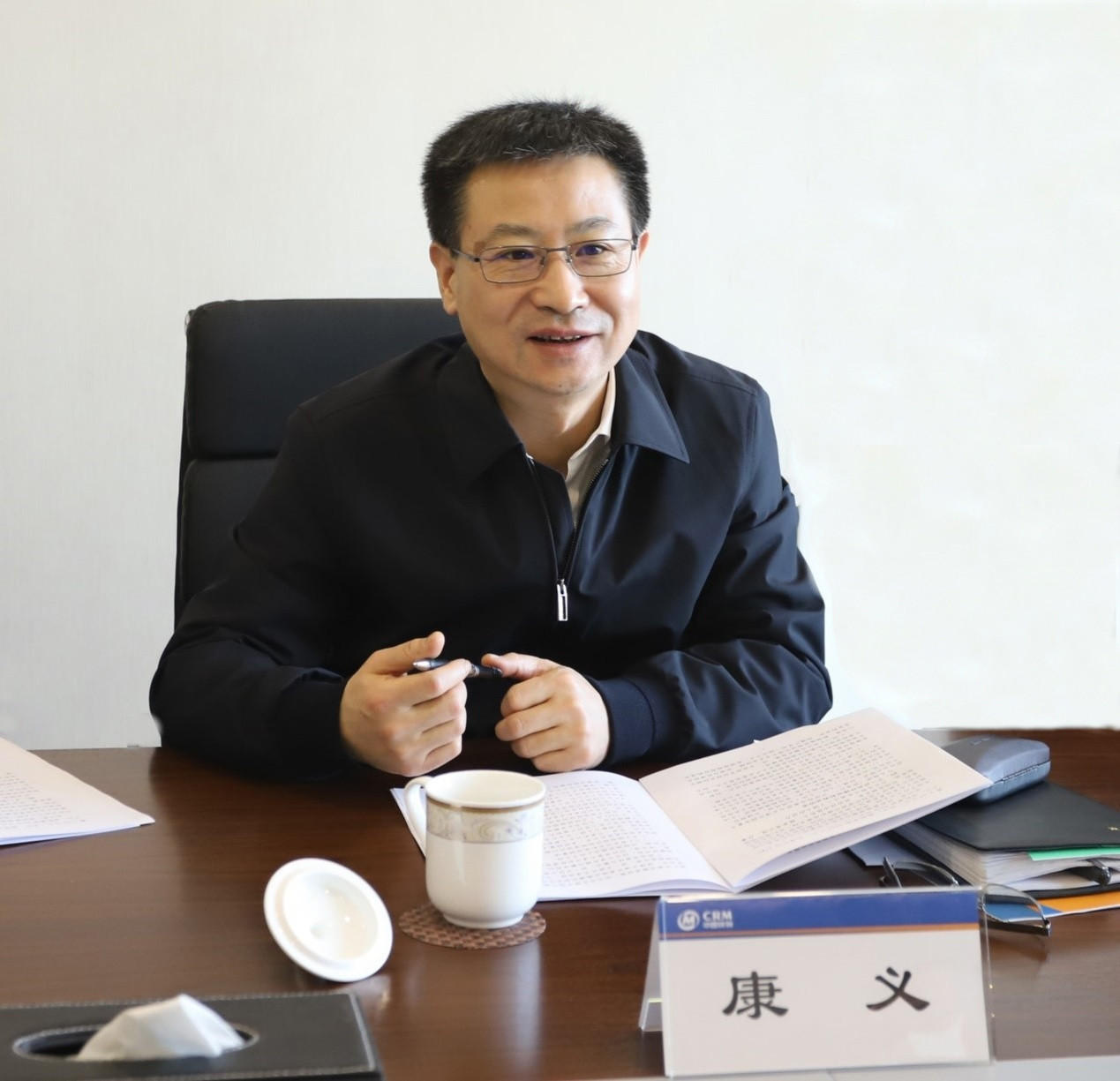 天津市副市长康义到中国Z6尊龙调研指导工作